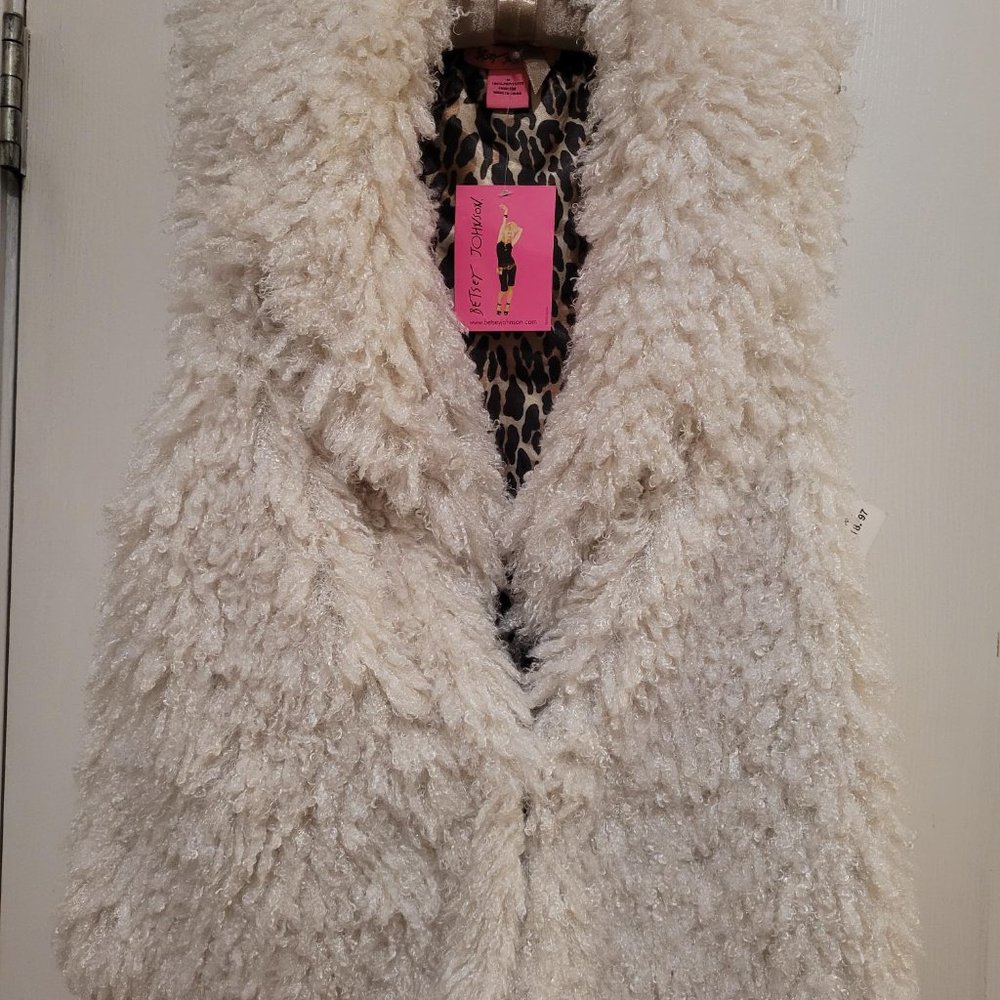 Betsey Johnson Cream Faux Fur Vest with Leopard Print Lining - Picture 1 of 5